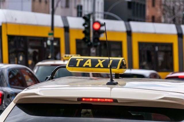 Los taxis eléctricos, una opción en crecimiento pero aún minoritaria