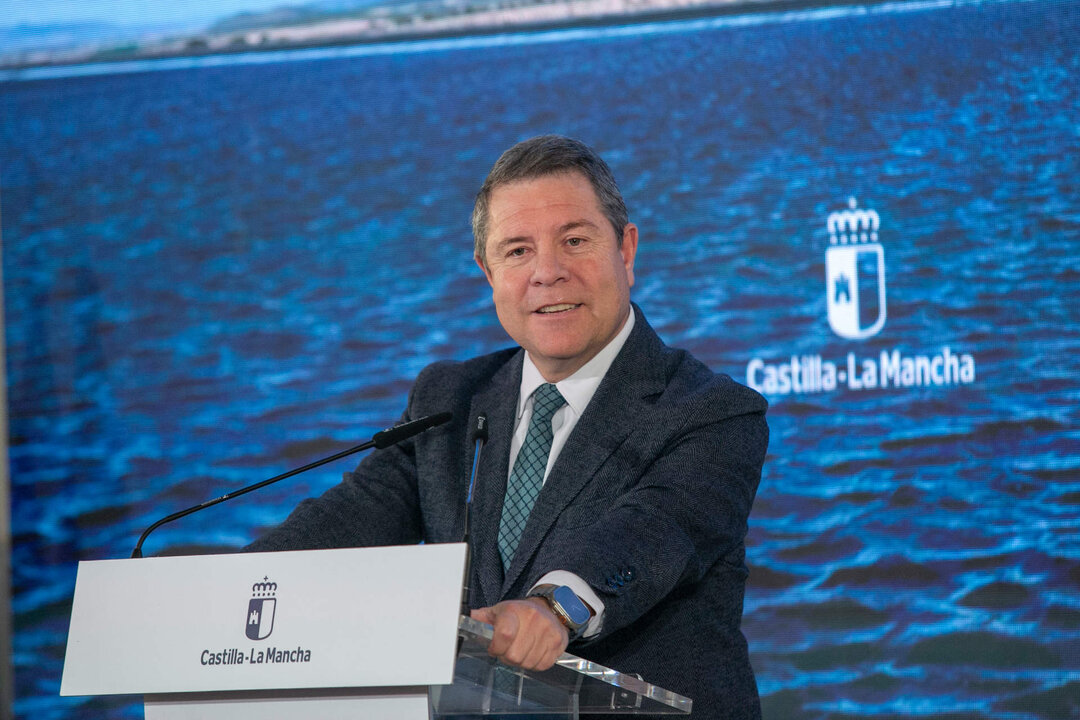 Ontur (Albacete), 2 de marzo de 2024.- El presidente de Castilla-La Mancha, Emiliano Garc&iacute;a-Page, ha inaugurado los regad&iacute;os de la comunidad de regantes de Ontur-Albatana y de la sociedad Agraria de Transformaci&oacute;n de Albatana. (Foto: A. P&eacute;rez Herrera // JCCM)