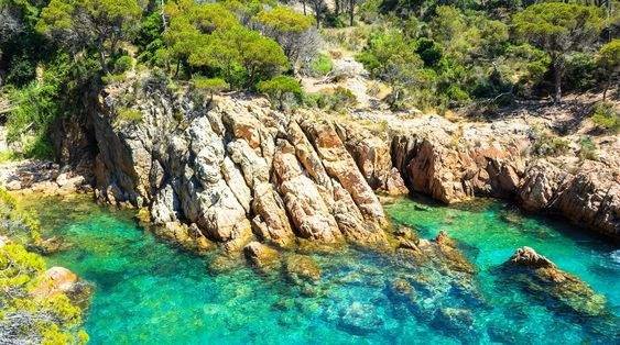 Estas son las mejores playas de Sant Feliu de Guíxols para desconectar