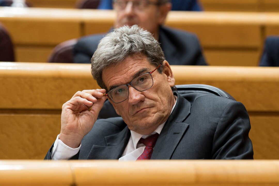 Archivo - El ministro para la Transformaci&oacute;n Digital y de la Funci&oacute;n P&uacute;blica, Jos&eacute; Luis Escriv&aacute;,en el Senado.