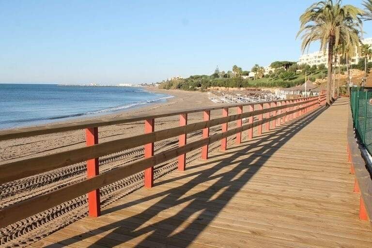 EuropaPress_6168340_vista_senda_litoral_paso_costa_ciudad_mijas