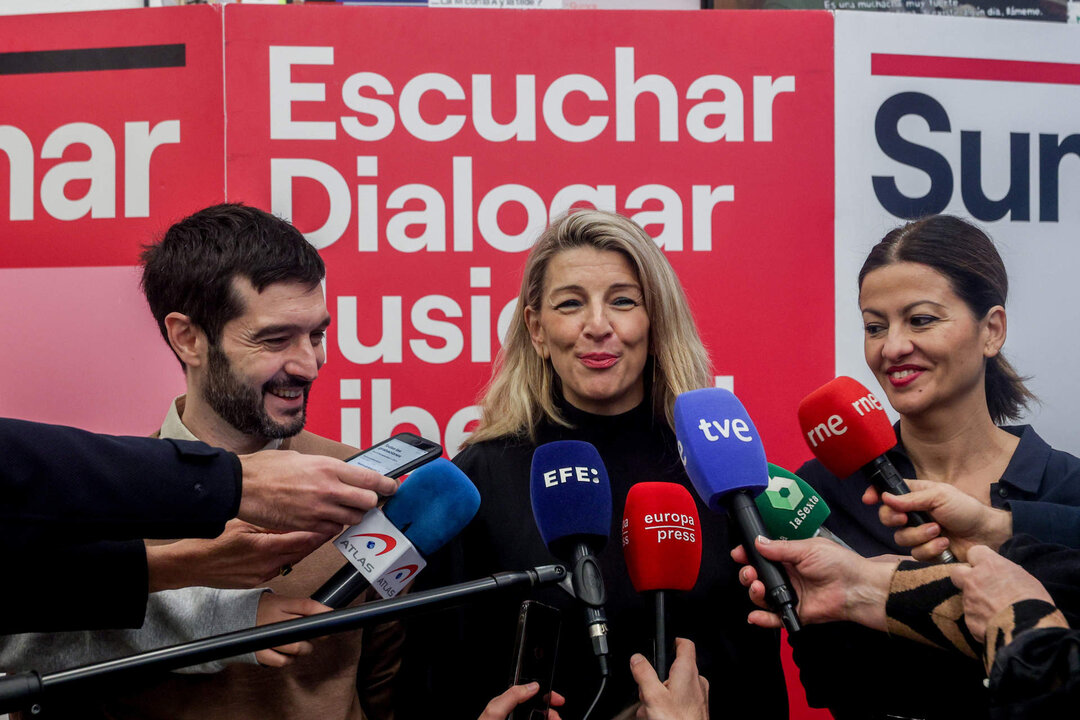De izquierda a derecha. El ministro de Derechos Sociales, Consumo y Agenda 2030, Pablo Bustinduy, la vicepresidenta segunda y ministra de Trabajo y Econom&iacute;a Social y l&iacute;der de Sumar, Yolanda D&iacute;az, y la ministra de Juventud e Infancia, Sira Rego.