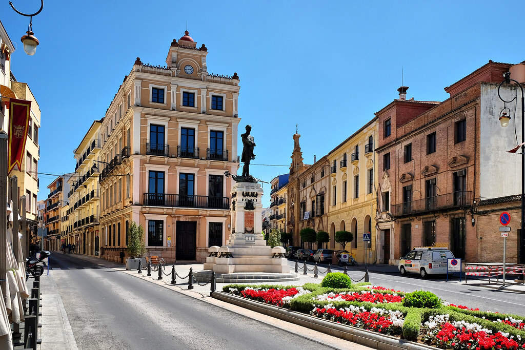 &iquest;Cu&aacute;l es el pueblo con m&aacute;s iglesias por habitante?