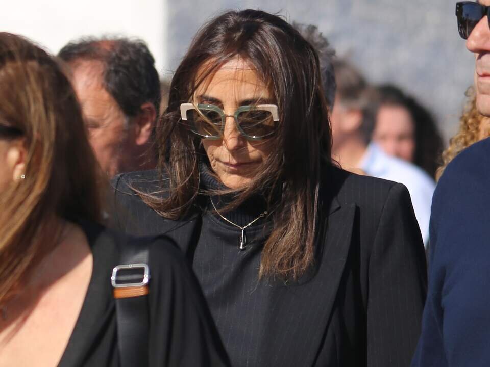 Paz y Manolo Padilla de camino al cementerio, a 22 de octubre de 2024, en Zahara de los Atunes.
ENTIERRO;FAMILIA
Leandro Wassaul
22/10/2024