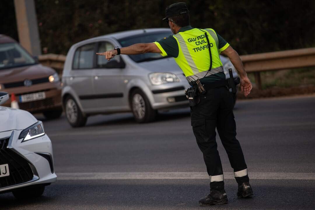 Conductor captado a 222 km/h en la CM-3201