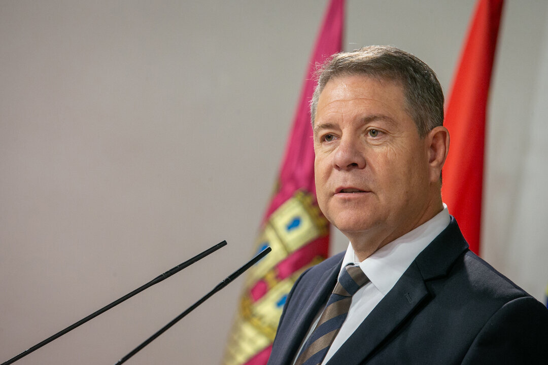 Toledo, 2 de diembre de 2024.- El jefe del Ejecutivo regional, Emiliano Garc&iacute;a-Page, ha presidido, en el Palacio de Fuensalida, el acto de presentaci&oacute;n y firma del Programa de Apoyo Activo al Empleo de Castilla-La Mancha 2025. (Fotos: A. P&eacute;rez Herrera // JCCM)