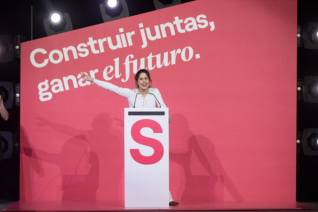 La nueva coordinadora general de Sumar, Lara Hern&aacute;ndez, interviene durante la clausura de la Asamblea Estatal de Sumar, en el Teatro Alc&aacute;zar, a 30 de marzo de 2025, en Madrid.