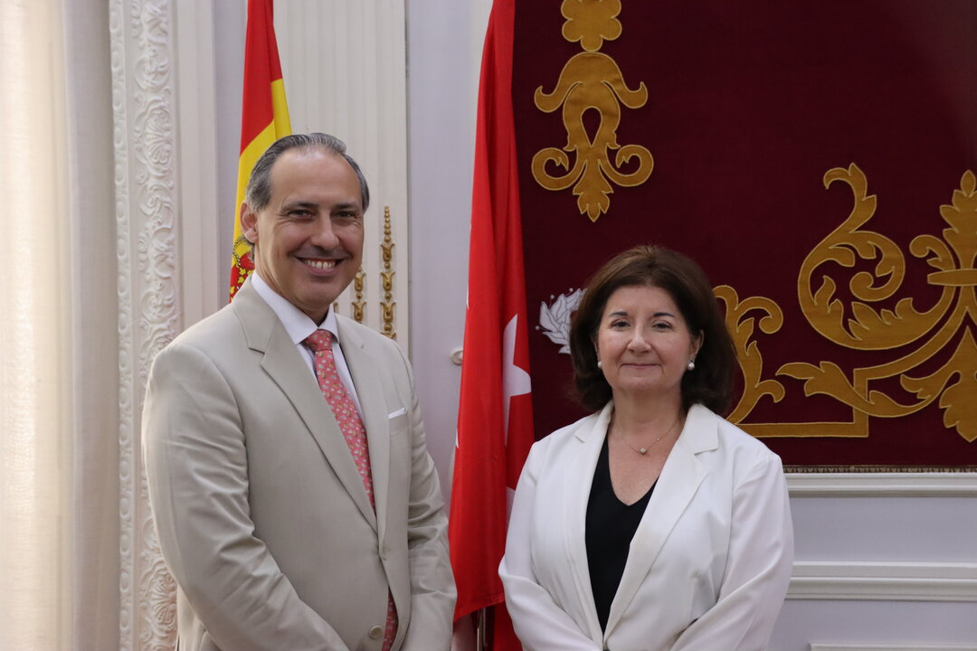 Eugenio Rib&oacute;n y Ana Buitrago, presidente y vicepresidenta del patrona de la nueva Fundaci&oacute;n ICAM Cortina. (Foto: ICAM)