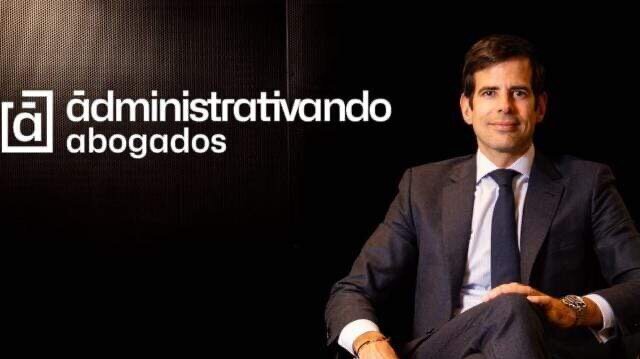 Antonio Ben&iacute;tez Ostos, Socio &ndash; Director y Fundador de la firma