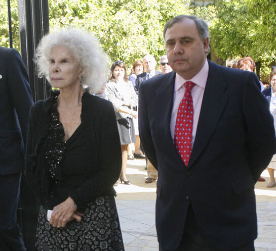 La duquesa de Alba, Cayetana, y su hijo Fernando Martinez de Irujo.