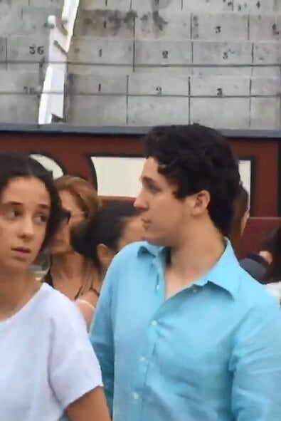 Victoria Federica y Froil&aacute;n, en Las Ventas (Foto: @AlejandroCancho).