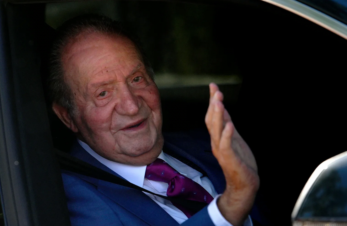 Juan Carlos I llegando en la ma&ntilde;ana del lunes 23 de mayo a Zarzuela.
