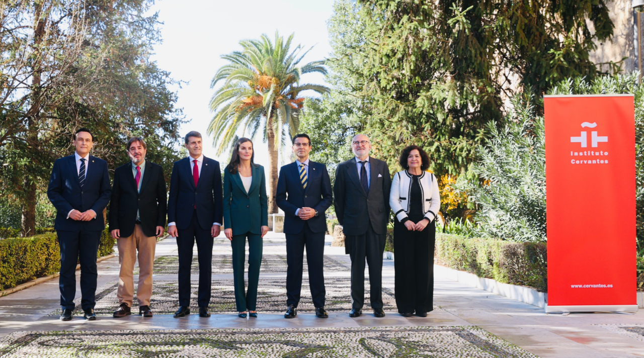 La reina presidi&oacute; la inauguraci&oacute;n de la reuni&oacute;n anual de directores de centros del Instituto Cervantes, que tuvo lugar en Granada.