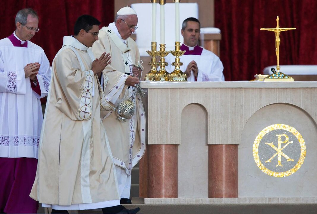 Francisco, en una ceremonia de canonizaci&oacute;n.