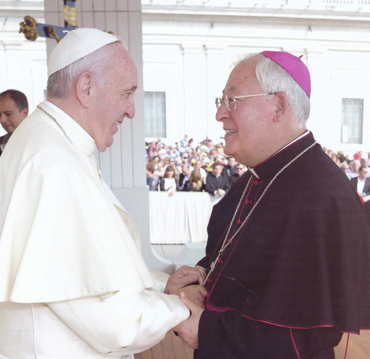 El Papa Francisco con Juan Antonio Reig Pla, obispo de Alcal&aacute; de Henares. 