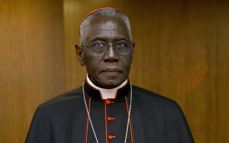 El cardenal Robert Sarah, Prefecto em&eacute;rito de la Congregaci&oacute;n para el Culto Divino.