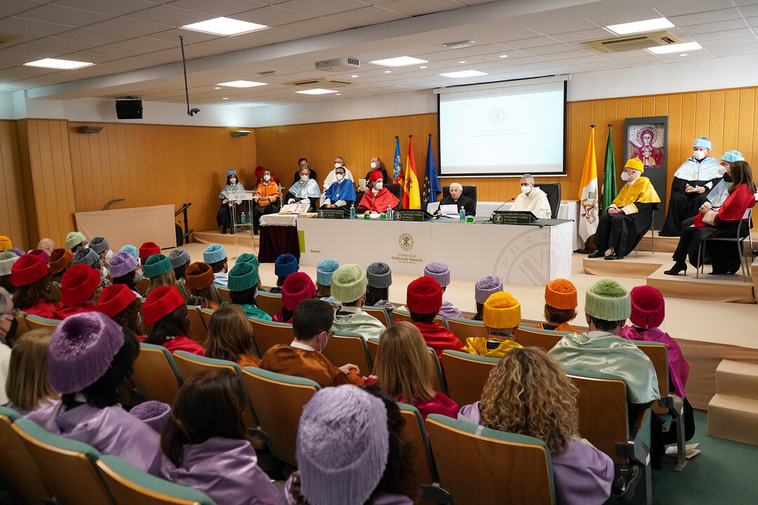 El cardenal Cañizares, presidiendo el acto académico de Santo Tom&aacute;s de Aquino.
