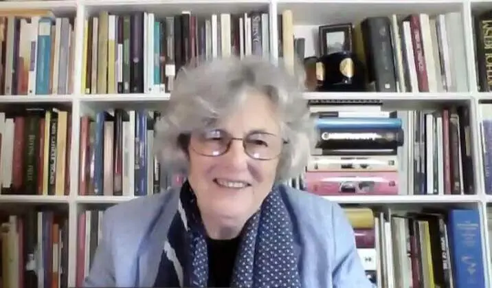 La académica estadounidense Phyllis Zagano,  miembro de la Comisión Pontificia para el Estudio del Diaconado de las Mujeres, en el webinar de CPL.