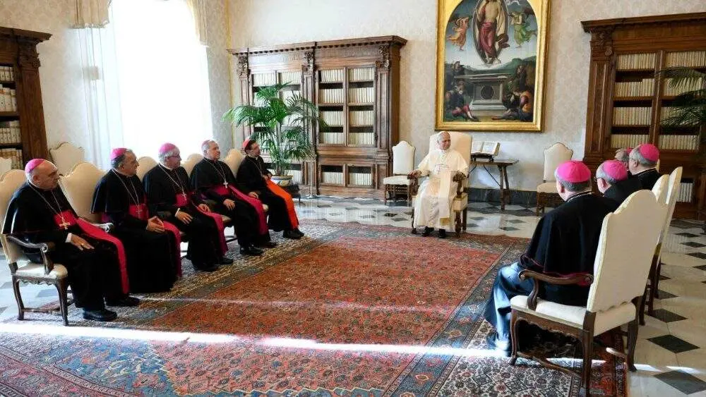 El Papa León XIV se ha reunido con la Comisión Ejecutiva de la Conferencia Episcopal Española (CEE). 
