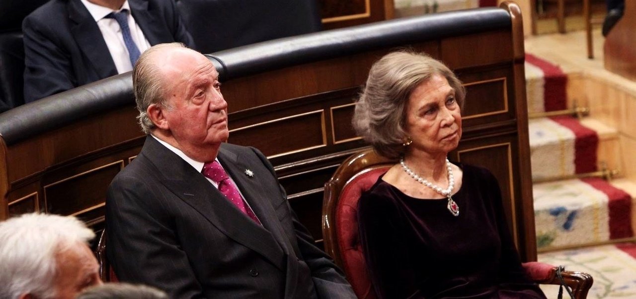 Los reyes Juan Carlos y Sofía, en el 40º aniversario de la Constitución.