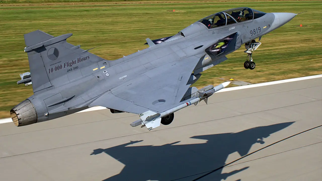 La FAP frente a su mayor modernización aérea en dos décadas. Imagen Saab JAS 39 Gripen - Wikipedia