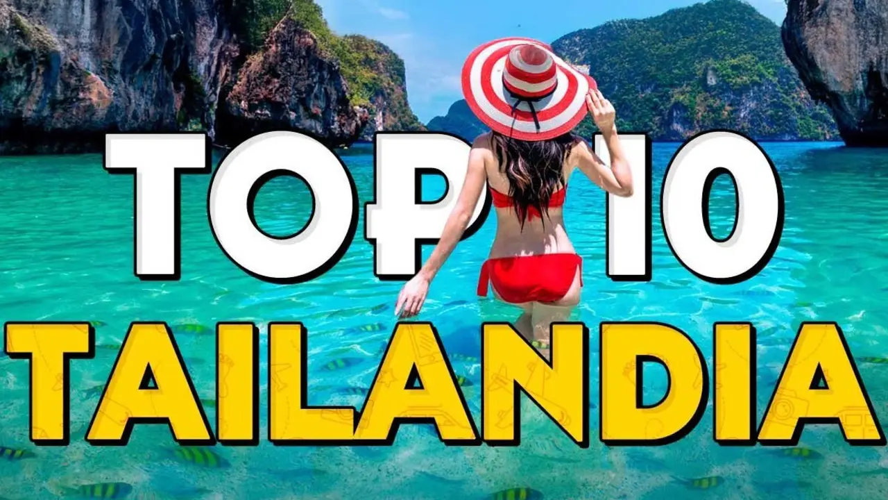 Islas Phi Phi al atardecer y el contraste de templos dorados. Imagen Youtube Pasaporte Viajero