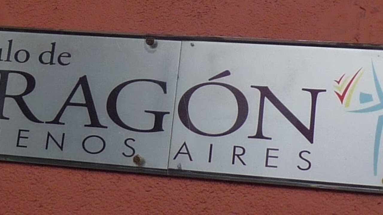 Placa de la Casa de Arag&oacute;n de Buenos Aires.