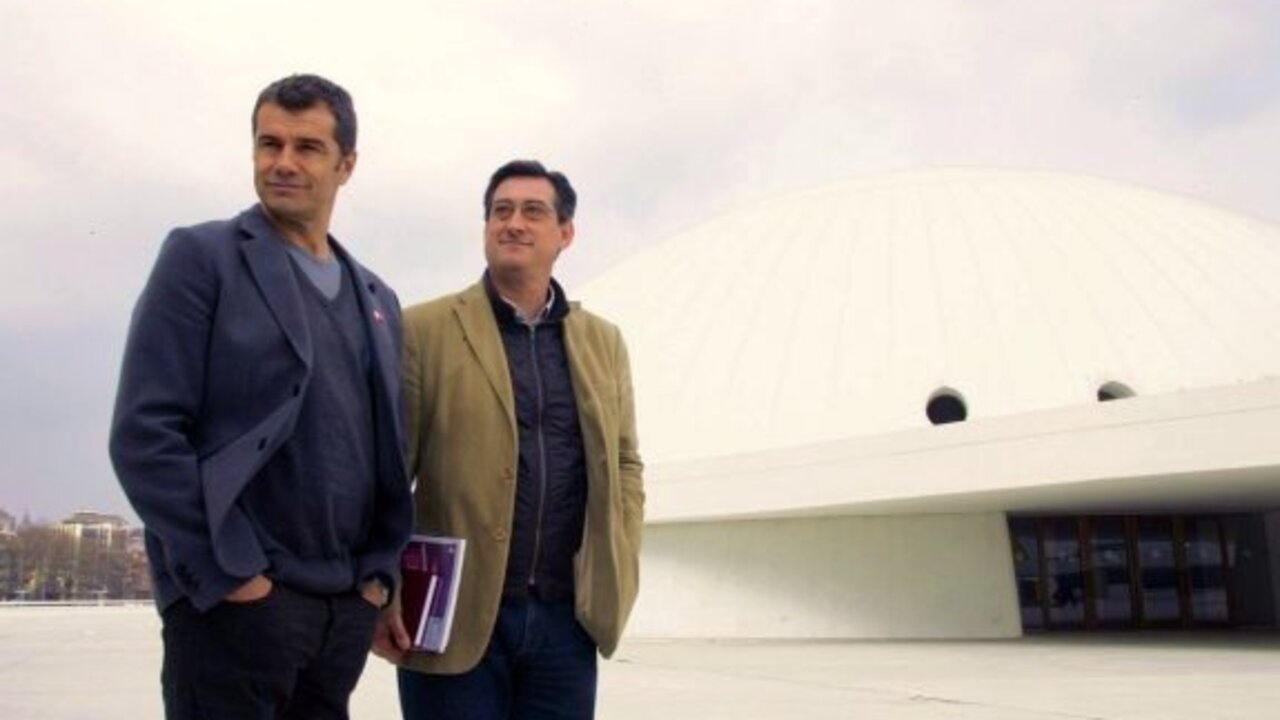 Toni Cant&oacute; e Ignacio Prendes en Avil&eacute;s (Asturias).