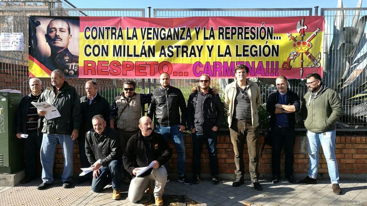 Miembros de la plataforma en defensa de la calle General Mill&aacute;n Astray.