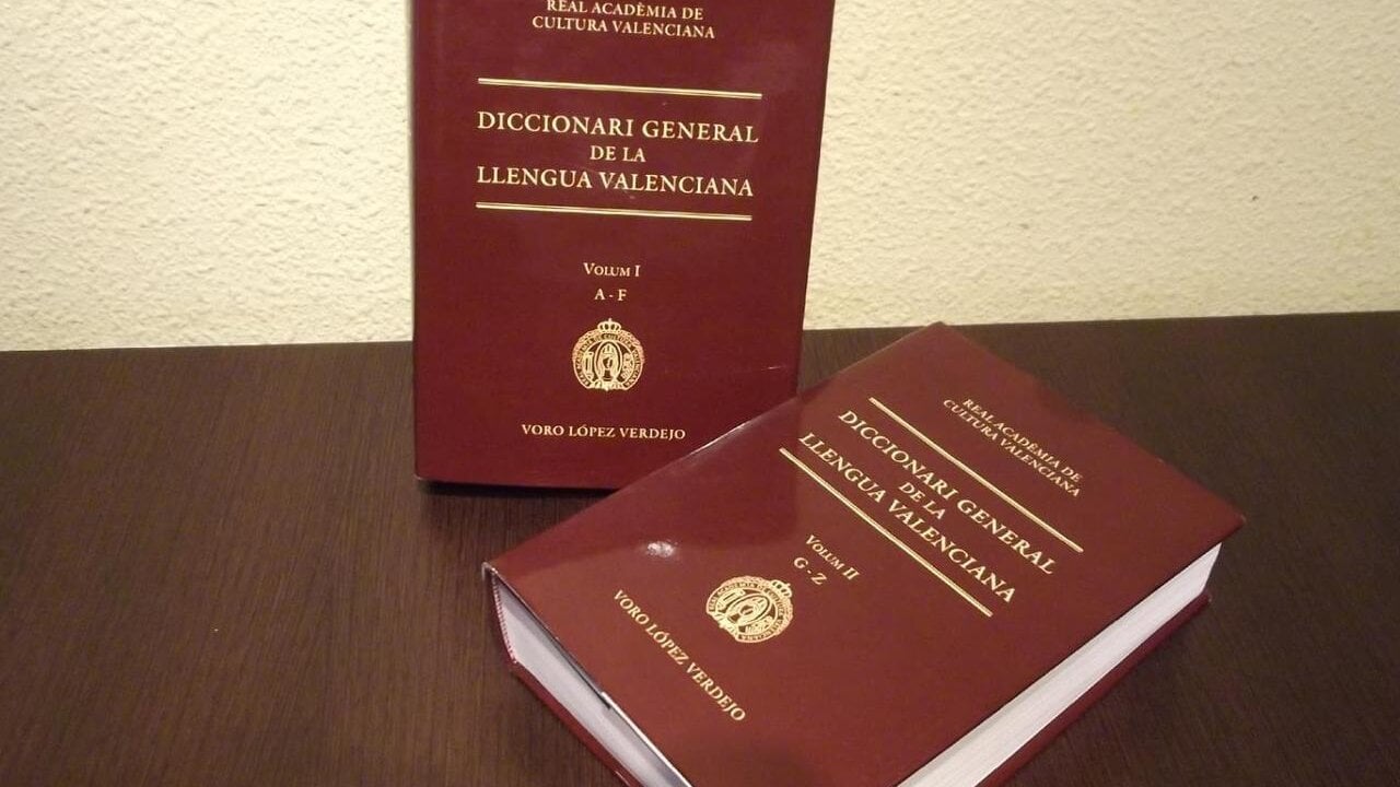 Diccionario General de la Lengua Valenciana.