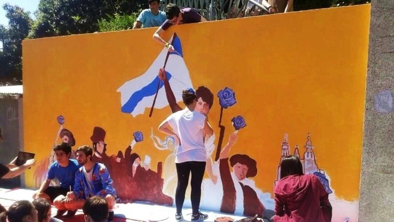 Mural en Moa&ntilde;a pintado por el D&iacute;a de las Letras Gallegas.