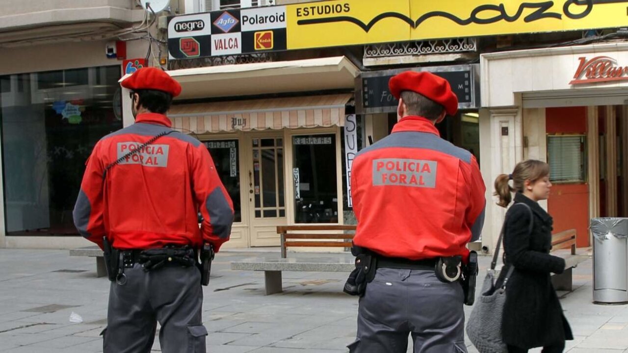 Polic&iacute;a Foral de Navarra,