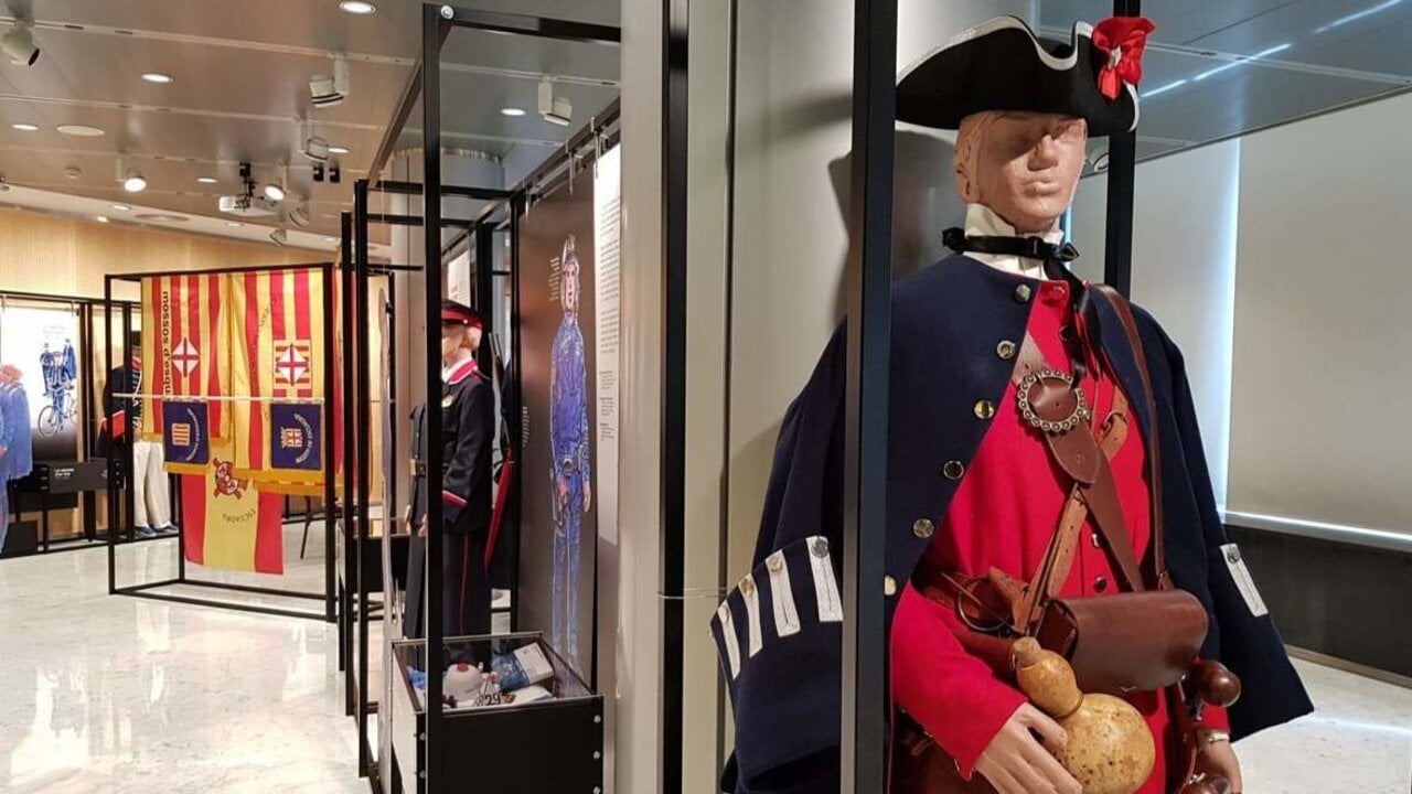 Expositores del Museo de los Mossos.