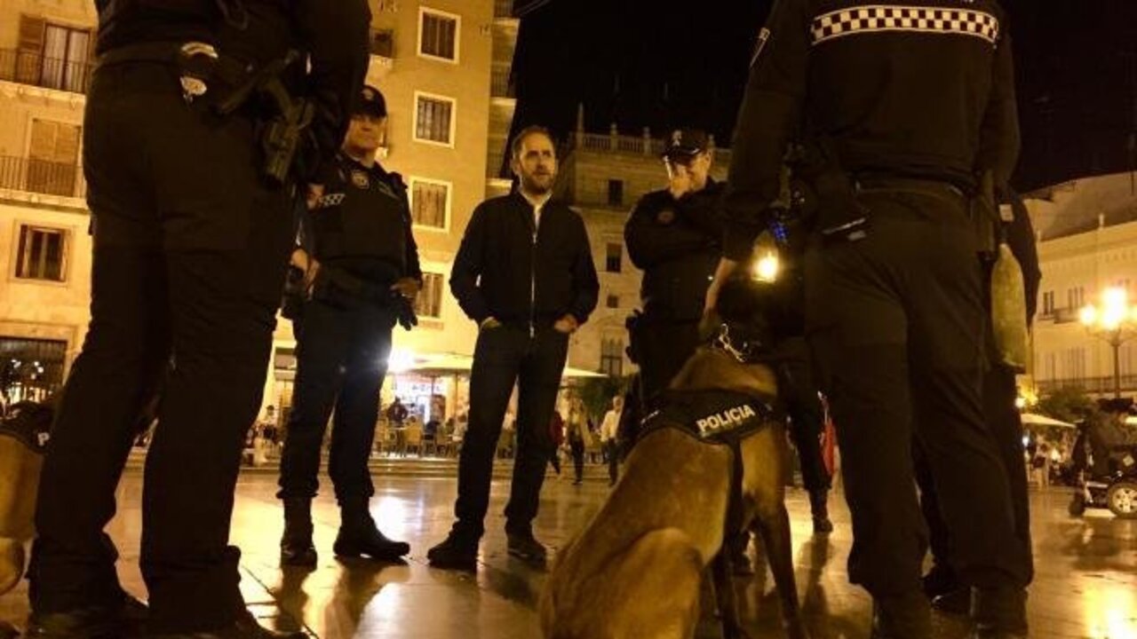 La Polic&iacute;a loca en la noche de Halloween