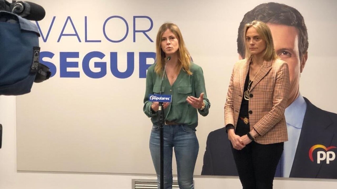 Bea Fanjul durante una intervenci&oacute;n