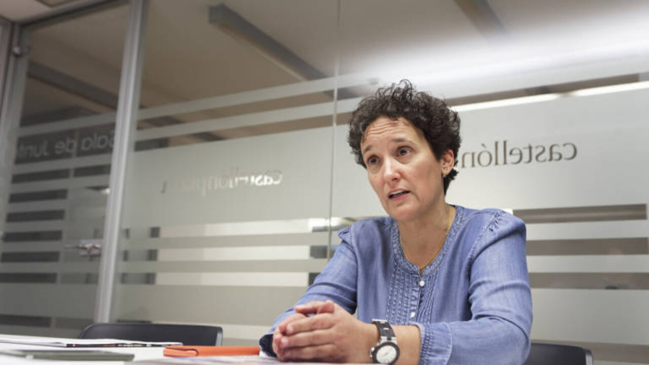 La alcaldesa Carmina Ballester, durante la entrevista a Castell&oacute;n Plaza. Foto ANTONIO PRADAS