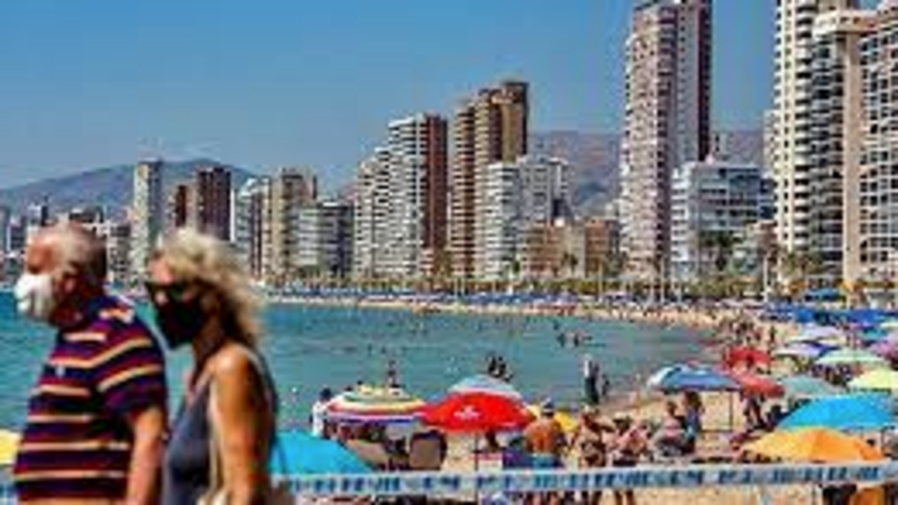 Turistas en Benidorm.
