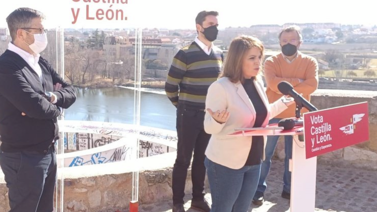 Adriana Lastra, durante su intervenci&oacute;n en la campa&ntilde;a electoral de Castilla y Le&oacute;n.