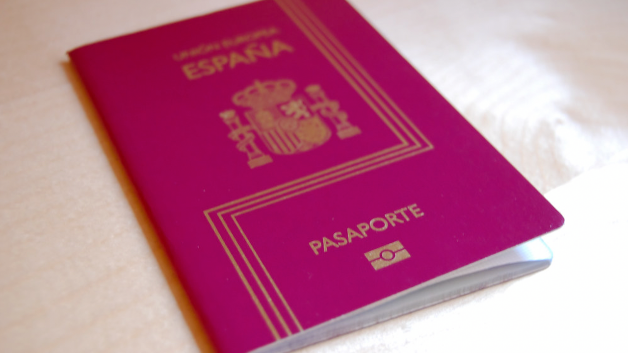 Pasaporte espa&ntilde;ol.