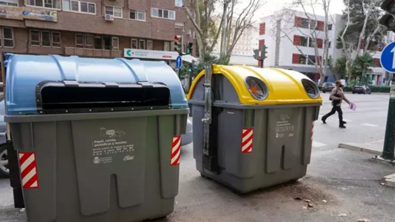 Archivo - Nuevos contenedores de envases y papel-cart&oacute;n - AYUNTAMIENTO DE CARTAGENA - Archivo