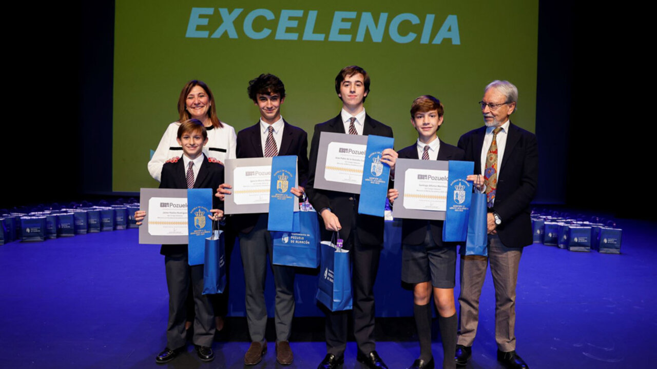 Premios Excelencia y M&eacute;rito. Organizados por la Concejal&iacute;a de Educaci&oacute;n. Concejal Eva Cabello RIoja