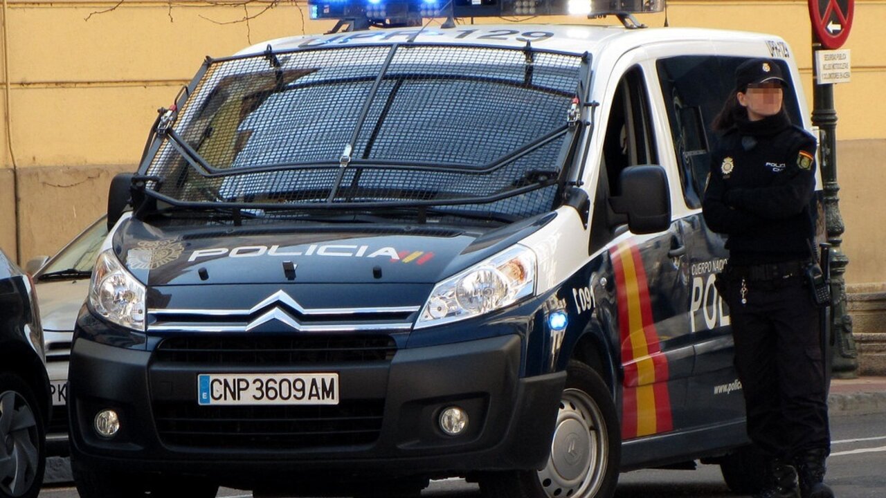 Furg&oacute;n de la Polic&iacute;a Nacional.
