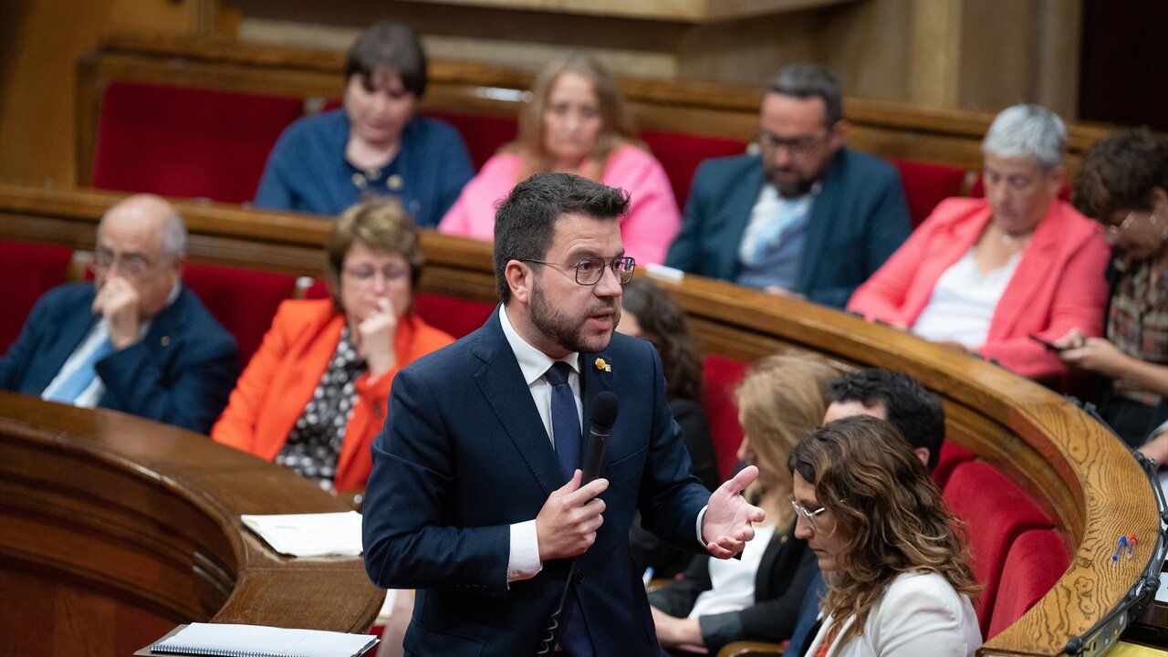 El presidente de la Generalitat, Pere Aragon&egrave;s, en la sesi&oacute;n de control.