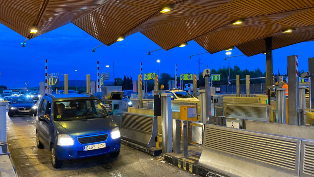 Lo plante&oacute; en un documento a la UE y lo ha suprimido por el revuelo con el pago en las autov&iacute;as en plena campa&ntilde;a y tras &lsquo;descubrir&rsquo; que no se aplica en ning&uacute;n pa&iacute;s europeo.