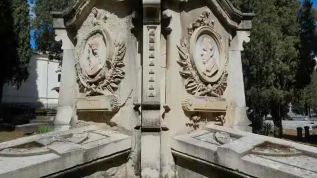 El Pante&oacute;n de hombres ilustres del Cementerio Sacramental de San Isidro de Madrid