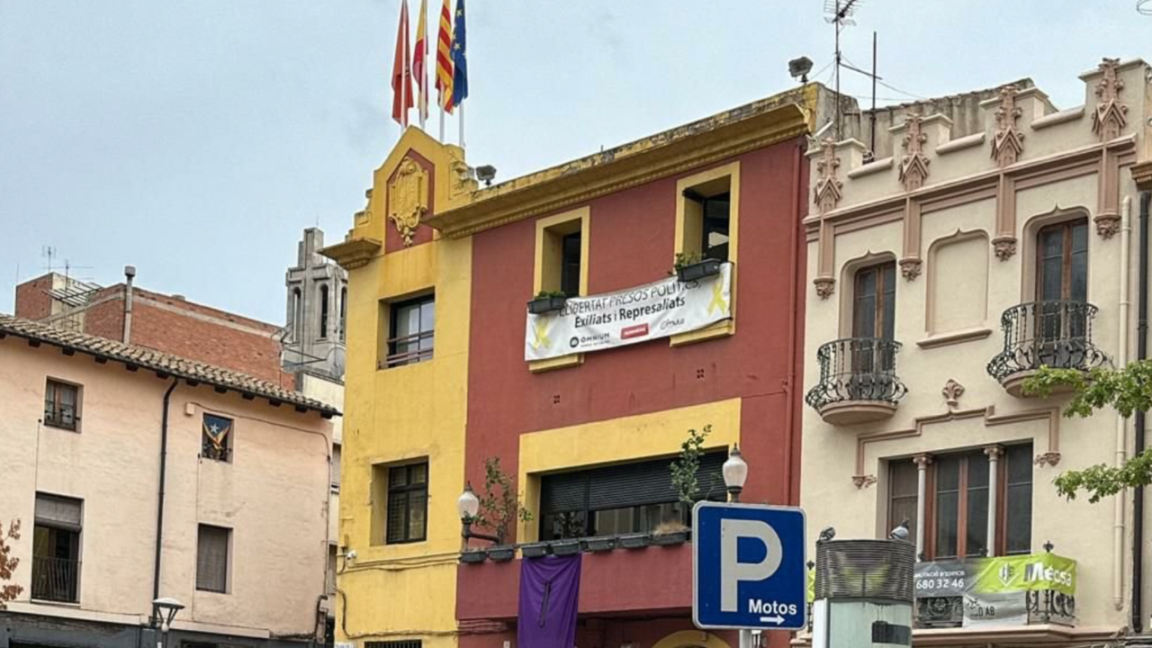 La bandera de Espa&ntilde;a en Molins de Rei.