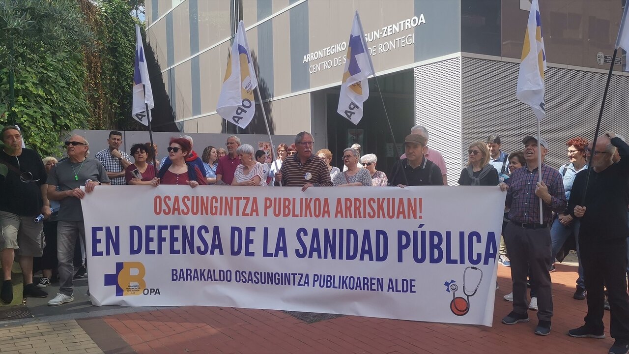 Concentraci&oacute;n en Barakaldo contra los recortes en Osakidetza