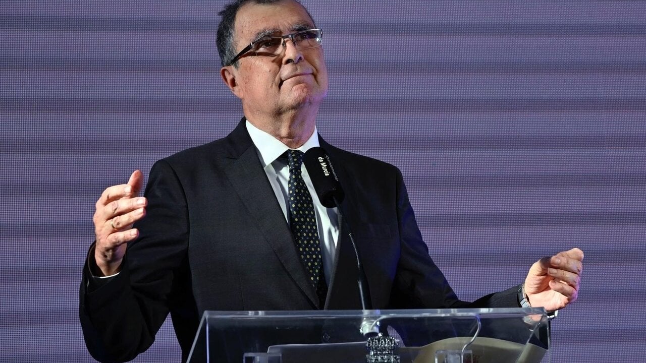 El alcalde de Murcia en la presentaci&oacute;n de 'Murcia 1.200'. (Foto: AYUNTAMIENTO DE MURCIA)
