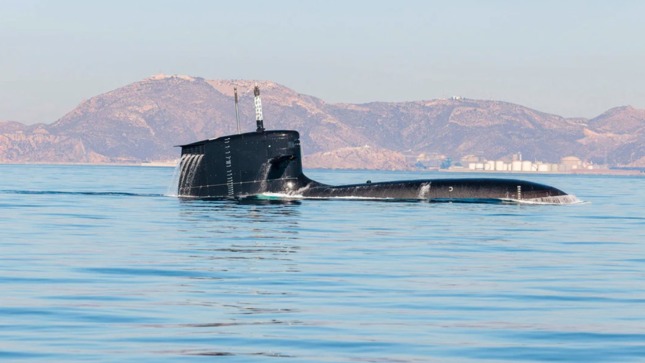 Vista del submarino Isaac Peral (S-81), a 17 de noviembre de 2023, en Cartagena.