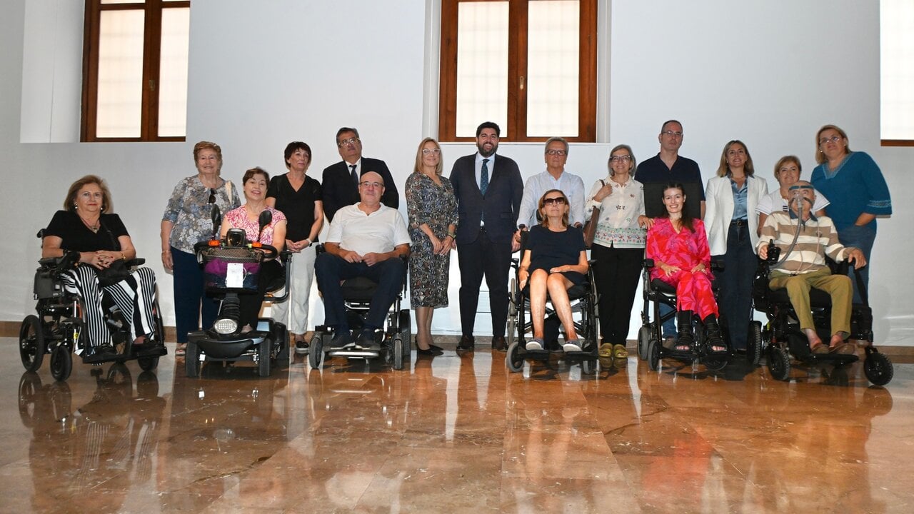 El Gobierno de Murcia destina 300.000 euros para mejorar las condiciones de vida de pacientes con&nbsp;ELA.